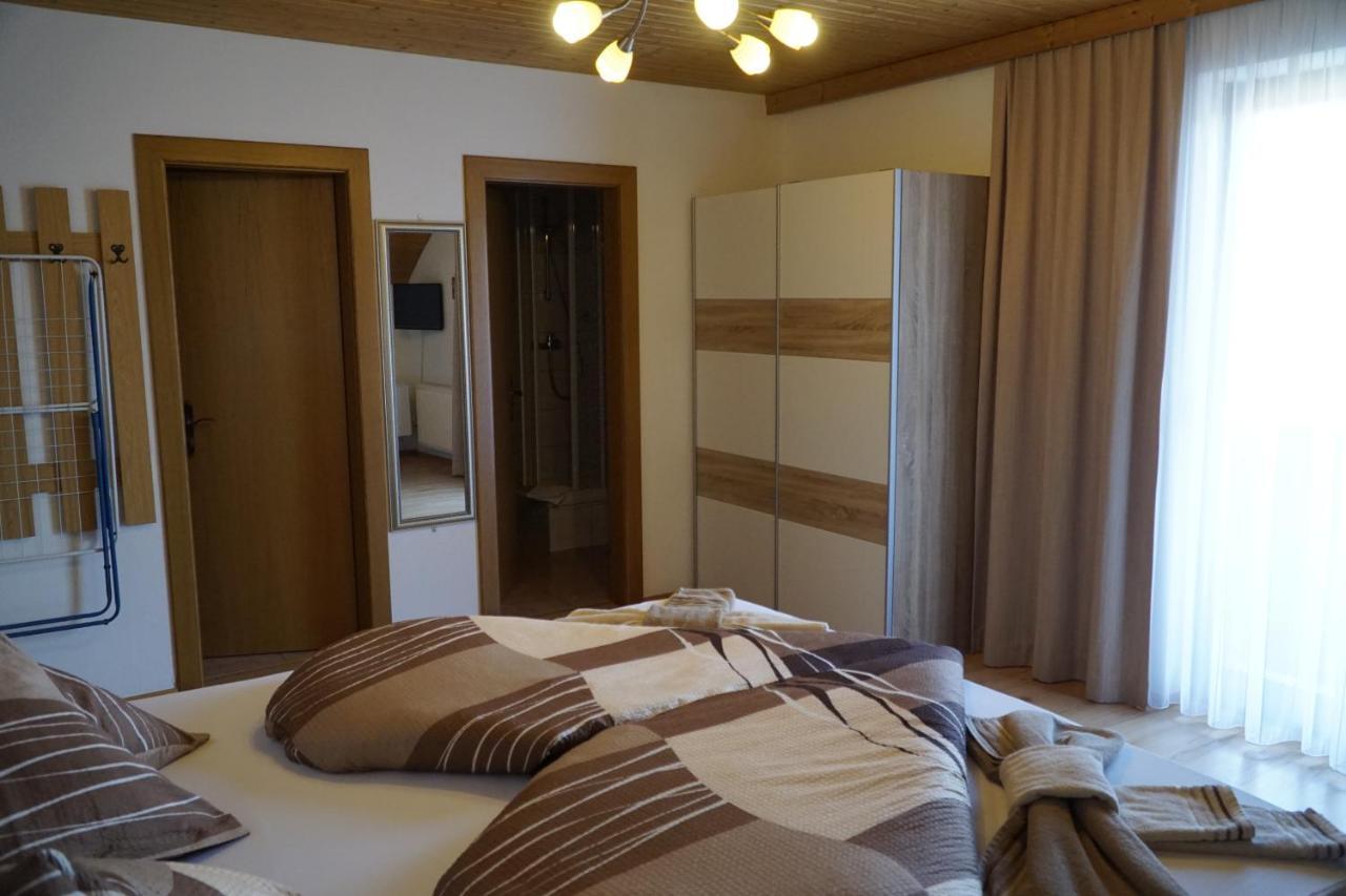 Pension-Ferienwohnung Rotar Faak am See Exterior photo