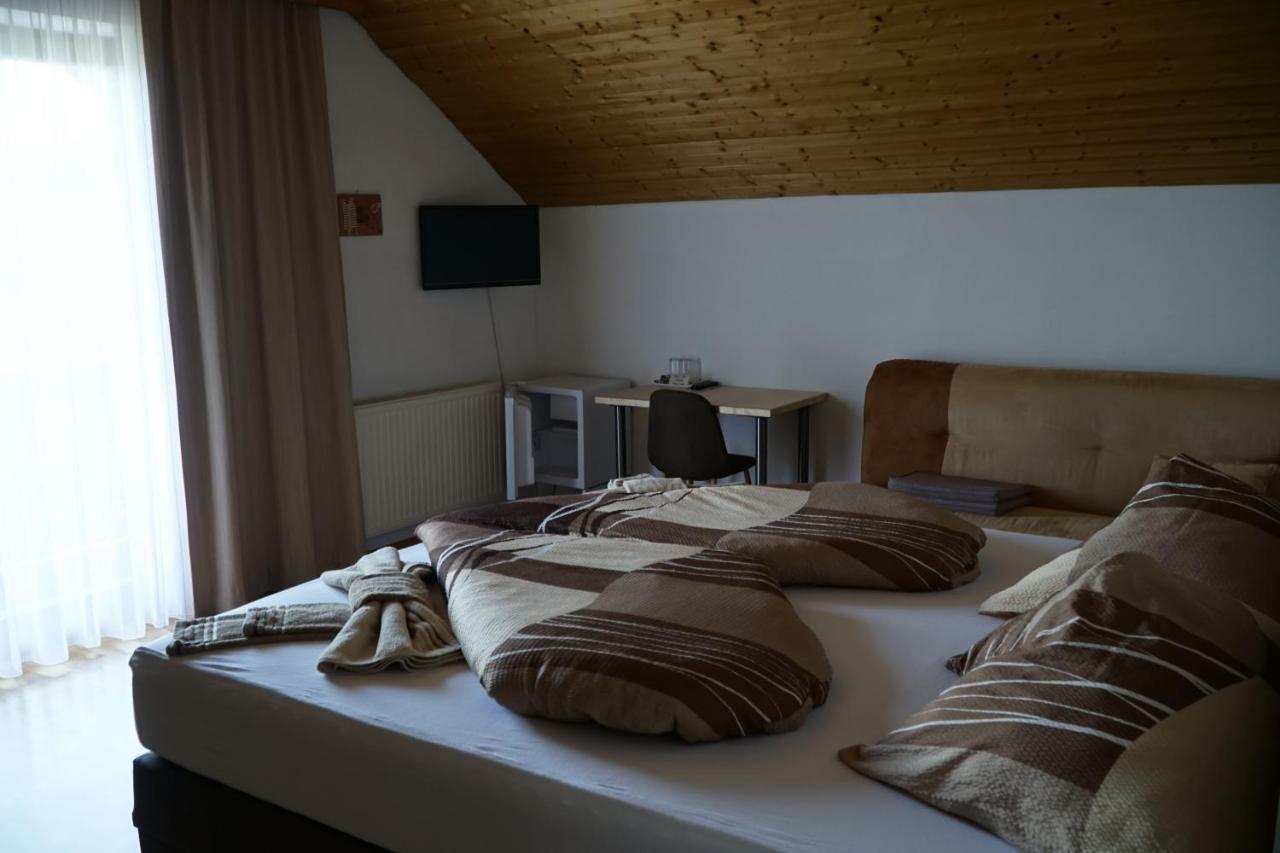 Pension-Ferienwohnung Rotar Faak am See Exterior photo