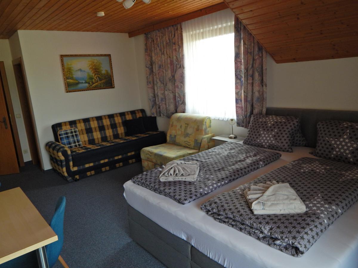 Pension-Ferienwohnung Rotar Faak am See Exterior photo